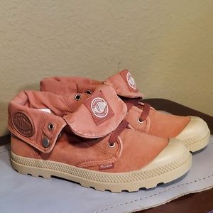 Palladium Baggy Low LP Boots.